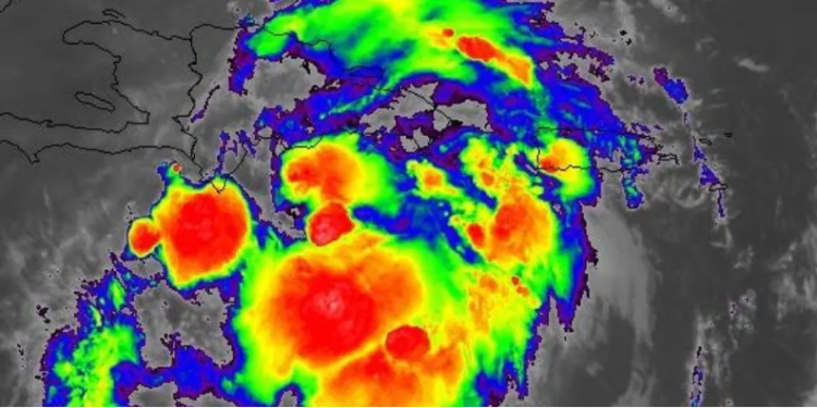 Depresión tropical Grace se desplaza al sur del territorio dominicano