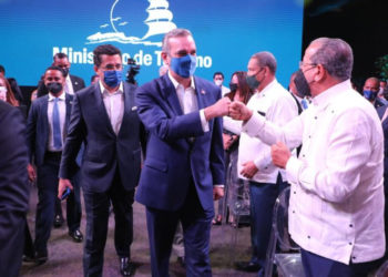 Llegan cerca de dos millones y medio de turistas al país en siete meses