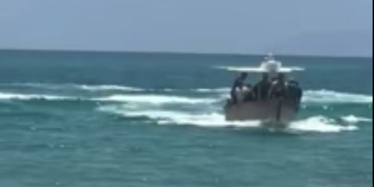 Armada Dominicana intensifica búsqueda de embarcación desparecida con 14 tripulantes