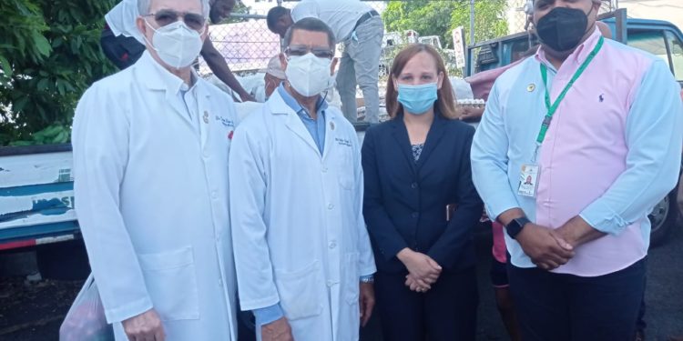 Inespre lleva bodegas móviles a Instituto de Cardiología de Los Ríos