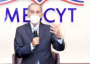 Ministro Franklin García envia carta al presidente explicando  acusaciones de supuestas irregularidades