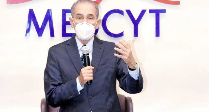 Ministro Franklin García envia carta al presidente explicando  acusaciones de supuestas irregularidades