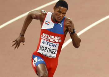 El dominicano Yancarlos Martínez avanza a semifinal en 200 metros en los Juegos Olímpicos de Tokio