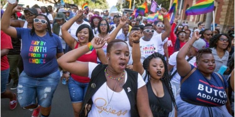 Conozca el país donde las mujeres quieren casarse con más de un hombre