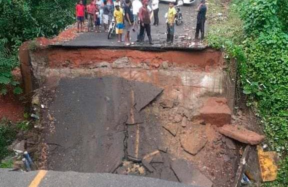 Protestan por reconstrucción de puente en Peralvillo