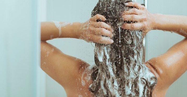 Hombre pide el divorcio porque su esposa no se baña