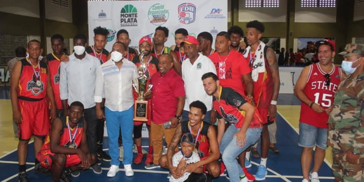 30 de Mayo campeón Baloncesto Monte Plata
