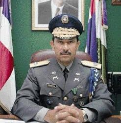 Piden a Abinader que nombre a Candelier como director de la PN