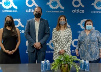 Altice usará agua en envase de cartón para reducir plástico en sus oficinas