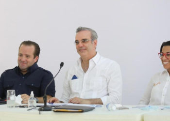 Presidente Abinader anuncia obras de desarrollo en Montecristi; inversiones son para salud y otras áreas