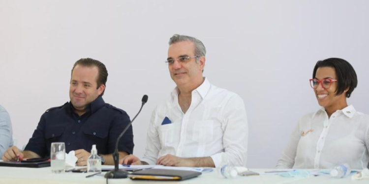 Presidente Abinader anuncia obras de desarrollo en Montecristi; inversiones son para salud y otras áreas