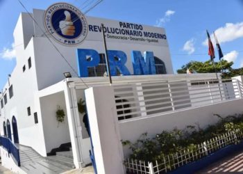 El PRM tiene cinco senadores que no pueden salir del país porque “le echan mano”, según miembro PLD