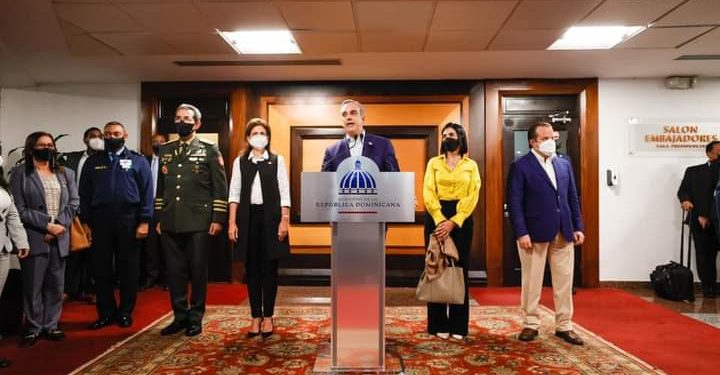 Presidente Abinader: «En lo que comunidad internacional actúa, RD tomará medidas para protegerse de crisis haitiana»