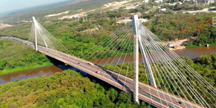 Obras Públicas abrirá este martes carriles Este-Oeste en el puente Mauricio Báez
