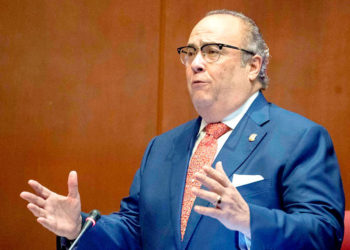 Charles Mariotti solicita al Gobierno pago a empleados públicos desvinculados