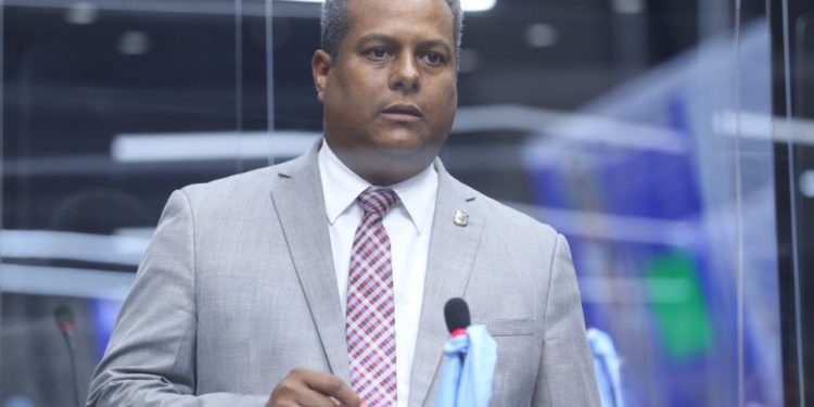 “Yo me pongo a disposición del Ministerio Público”: diputado Nelson Marmolejos niega vínculos con Operación Falcón