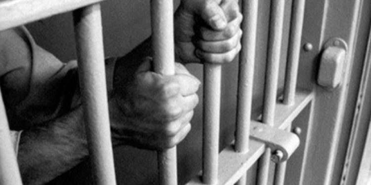 Prisión preventiva para hombre que mató a su abuela y a una adolescente en Cabrera