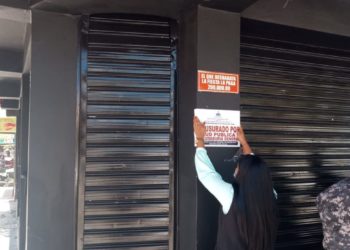 Cierran por 15 días strippers club en San Juan; bailaban desnudos en presencia de menores