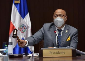 Alfredo Pacheco denuncia nepotismo en el gobierno del PRM; “muchos funcionarios se han dedicado a nombrar a familiares y allegados”