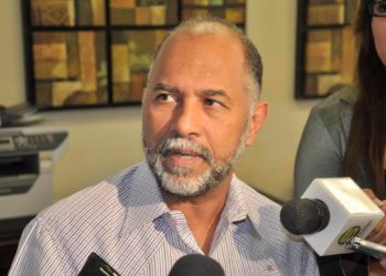 Eduardo Hidalgo gana elecciones de ADP