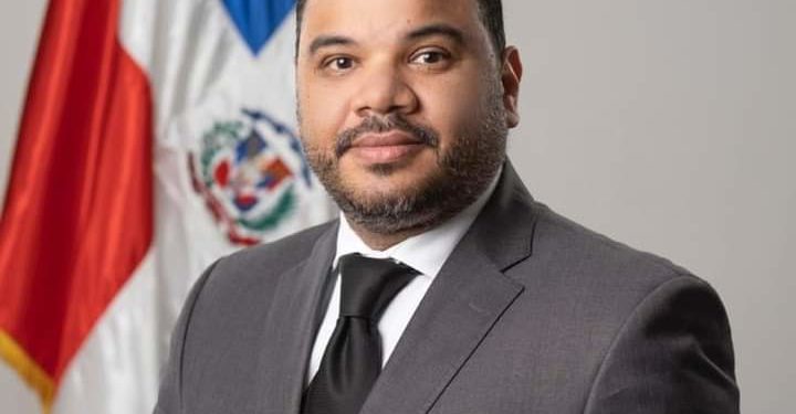 Defensor del Pueblo advierte a PN y MIDE que no pueden pedir tarjeta de vacunación a ciudadanos