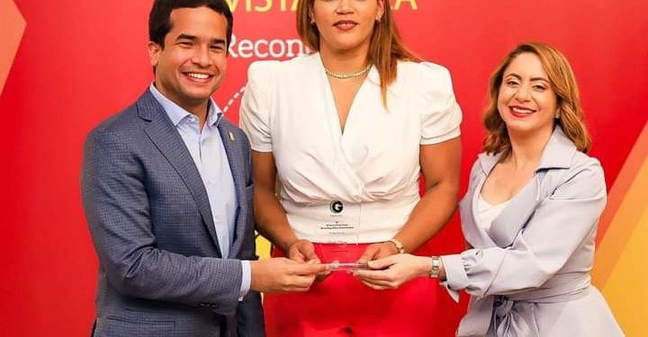 Revista Gala reconoce por todo lo alto a Priscila Rivera, capitana Reinas del Caribe
