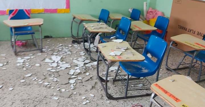 Niña de seis años resulta herida al desplomarse techo de una escuela SDE