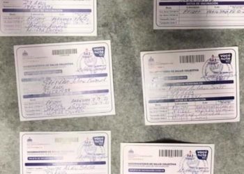 Cierran farmacia que falsificaba tarjetas de vacunación de COVID-19 en Sosua