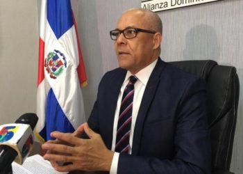 ADOCCO respalda proyecto de senadores para eliminar exenciones y exoneraciones a legisladores y empresarios