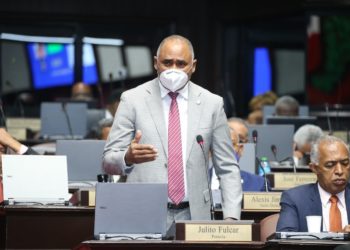 Julito Fulcar: “Es un sinsentido” pedir renuncia jefe PN por acciones particulares de agentes