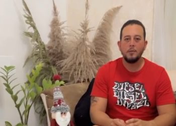 Hombre se disculpa por difamar a otro en redes sociales