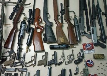 PN desmantela taller clandestino de reparación y modificación de armas de fuego en San Cristóbal