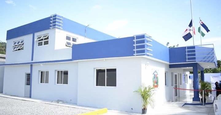 Presidente Abinader entrega nuevo destacamento en Cambita, San Cristóbal