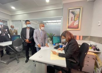 Diputado somete proyecto de ley para modificar horarios de entrada a empresas y centros educativos