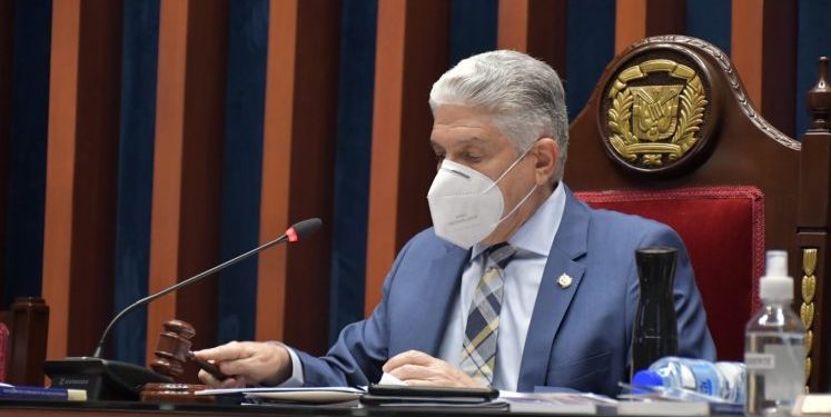 Senado aprueba en primera lectura el Código Penal