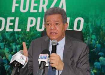 Leonel dice “estamos vigilantes con la actual gestión de gobierno y vaticina “e’ pa’ fuera que van»