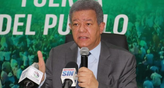 Leonel dice “estamos vigilantes con la actual gestión de gobierno y vaticina “e’ pa’ fuera que van»