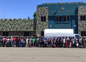 Detienen 360 haitianos indocumentados en la frontera