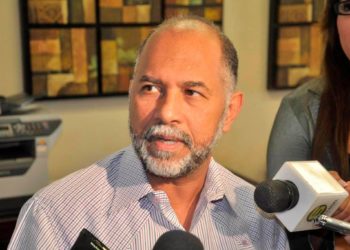 Fulcar descuida Ministerio Educación para armar su proyecto presidencial, asegura Eduardo Hidalgo