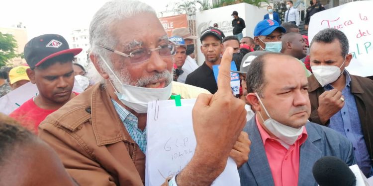 Hubieres afirma Gobierno del PRM no ha eliminado supuesta mafia de los combustibles