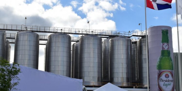 Cervecería informa habrá escasez de botellas en fiestas navideñas