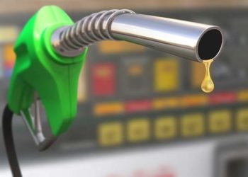 Gobierno congela los precios de todos los combustibles