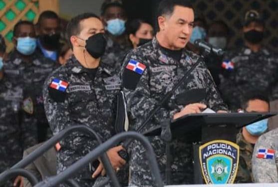 Director PN advierte agentes abstenerse de relacionarse con personas de conducta dudosa y visitar lugares de mala reputación.