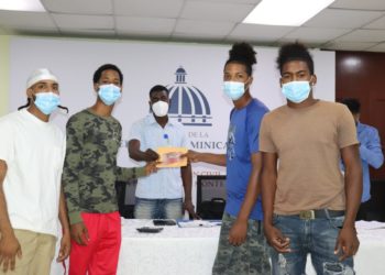 MIDEREC realiza pago al 100% del Festival Deportivo Navideño en Monte Plata