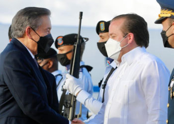 José Ignacio Paliza, recibe a presidentes de Panamá y Costa Rica en la Base Aérea de Puerto Plata