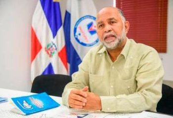 Presidente de la ADP denuncia que Educación aún no paga a docentes el mes de diciembre