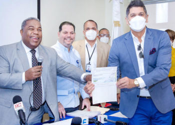 ADOCCO respalda recomendación de Carlos Pimentel a los artistas para que devuelvan 100 millones de pesos recibidos irregularmente