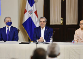 Presidente Abinader dispone nivelar desde este mes 92,627 pensiones civiles a 10 mil pesos