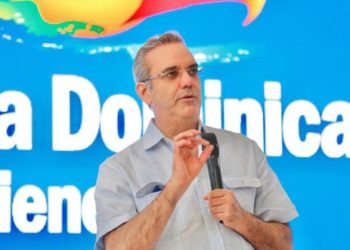 Abinader: «Los que hablan de confinamiento y de volver atrás, eso es imposible»