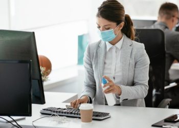 A los siete días contagiados con COVID-19 deben reintegrarse al trabajo